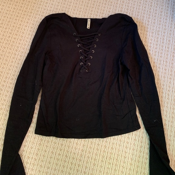 Emma and Sam lace up top - Picture 1 of 1